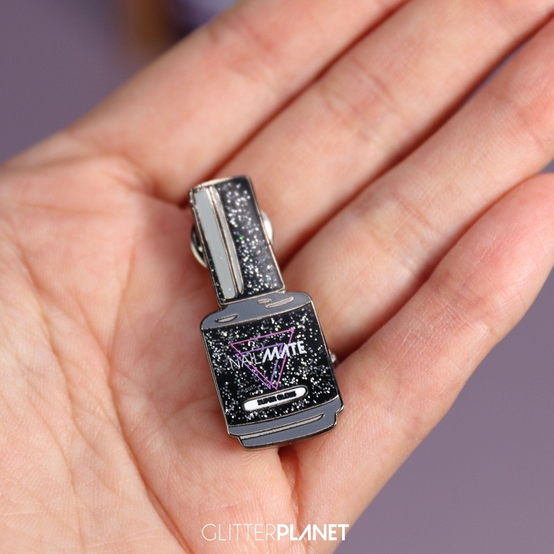 ‘SUPER GLOSS’ – Badge pin