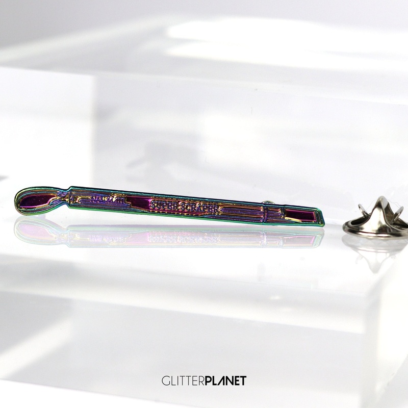 ‘SUPER SCRAPER’ – Badge pin